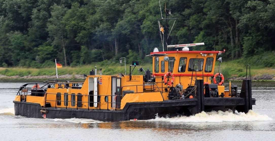Pusher tug for sale